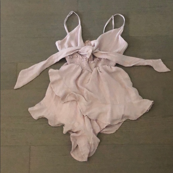 Light pink fashion nova romper - Picture 3 of 4